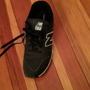 New balance 373